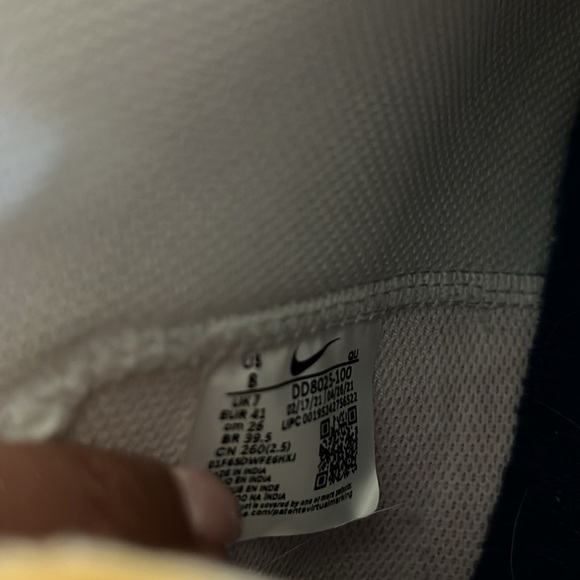 Men’s Nike Blazer Sneakers - Picture 9 of 10